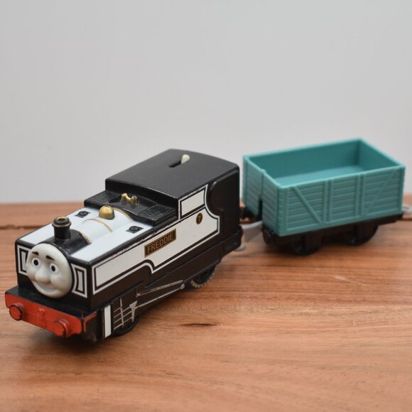 Freddie Trackmaster - Thomas & Friends Motorized Engine Train w/ Cargo Car 2013 - Picture 1 of 9